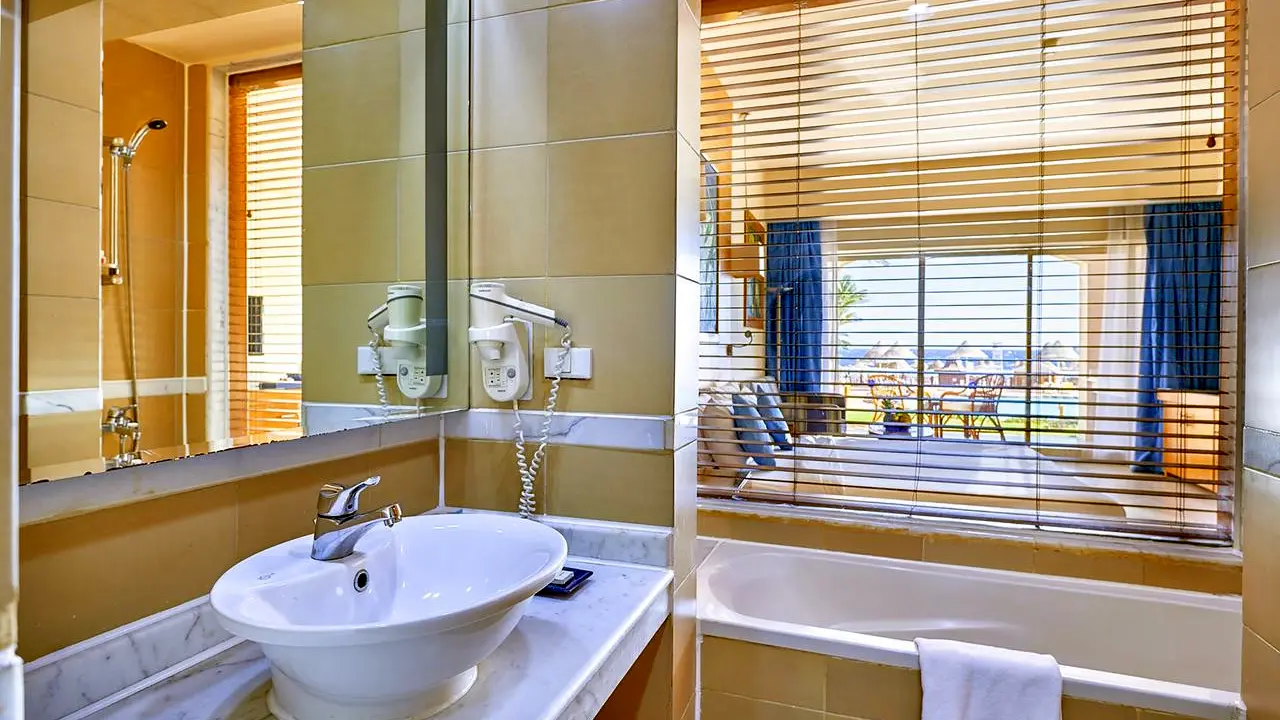 الفندق باروتيل بيتش ريزورت - شرم الشيخ